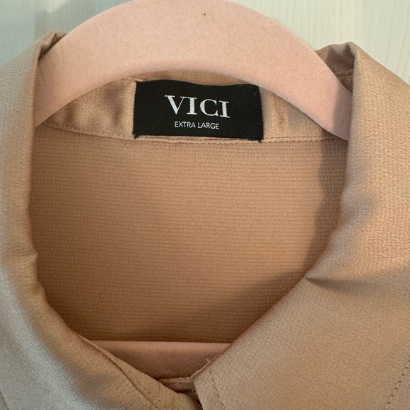 Vici Blouse Size XL - Picture 5 of 7